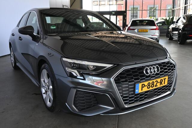 Audi A3 Limousine 30 TFSI S Edition Virtual Cockpit Adaptieve Cruise Led Clima Carplay Inruil Mogelijk!