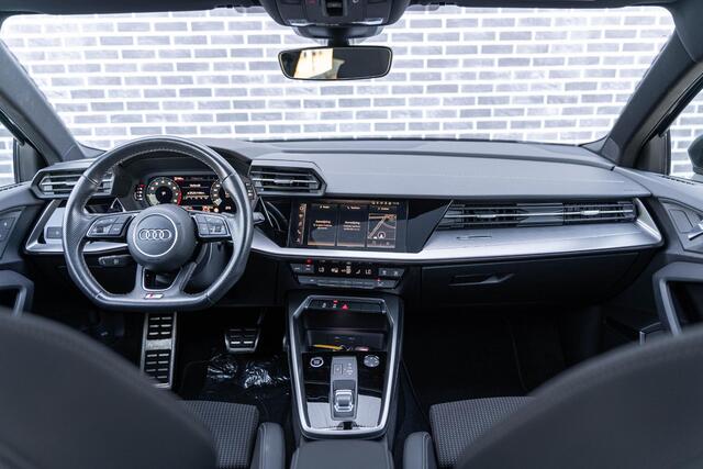Audi A3 Limousine 30 TFSI S-Tronic S edition | Panoramadak | Bang Olufsen Audio | Lichtmetalen Velgen 18 inch | Carban Achterspoiler | Privacy Glas | Virtual Cockpit | MMI Navigatie | Parkeersensoren | Apple Carplay | Android Auto | Climate Control | Cruise Contr