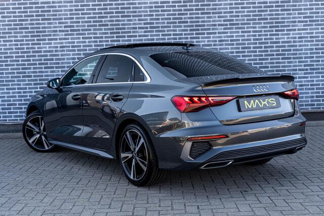 Audi A3 Limousine 30 TFSI S-Tronic S edition | Panoramadak | Bang Olufsen Audio | Lichtmetalen Velgen 18 inch | Carban Achterspoiler | Privacy Glas | Virtual Cockpit | MMI Navigatie | Parkeersensoren | Apple Carplay | Android Auto | Climate Control | Cruise Contr