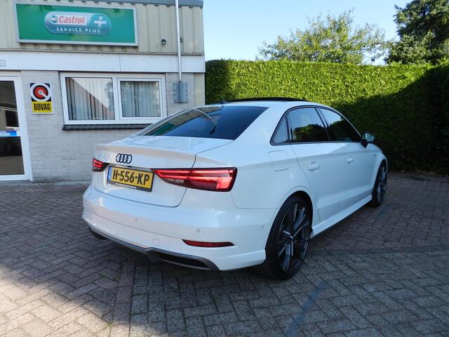 Audi A3 Limousine 40 TFSI Sport Lease Edition Digital Cockpit - Panorama-Dak - Stoelverwarming - S-Line - 190 PK - NAP - Dealer Onderhouden - 100% onderhouden
