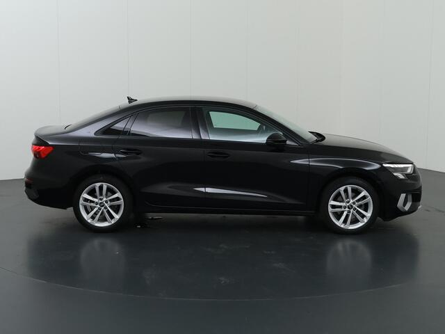 Audi A3 Limousine 35 TFSI S edition | S-Line | Trekhaak | LED | Black Optic | Virtual Cockpit | Navigatie | Sportstoelen | Apple CarPlay/Android Auto | Stoelverwarming | DAB | Adaptieve Cruise Control |