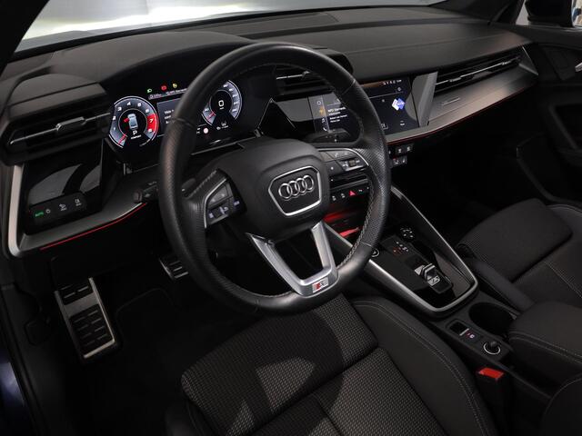 Audi A3 Limousine 35 TFSI S edition 150 pk S-tronic | Navigatie | Panoramadak | Parkeersensoren (Park assist) | Achteruitrijcamera | Matrix LED koplampen | B&O Soundsystem |