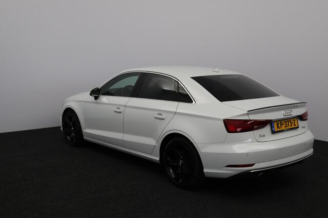 Audi A3 Limousine 1.0 TFSI Sport Edition/ Automaat!/ LED Koplampen/ 17'' LMV/ Navi/ Clima/ Cruise/ Elek. pakket/ Isofix/ Bluetooth/ Armsteun/ Multi. Sport Stuur/ Mistl./ PDC/ Extra getint glas.