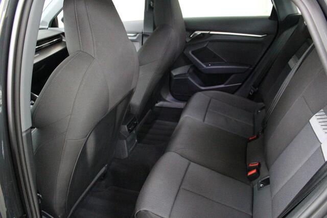 Audi A3 Limousine 30 TFSI Advanced edition Navigatie | Cruise Control | 17" Velgen | PDC Achter