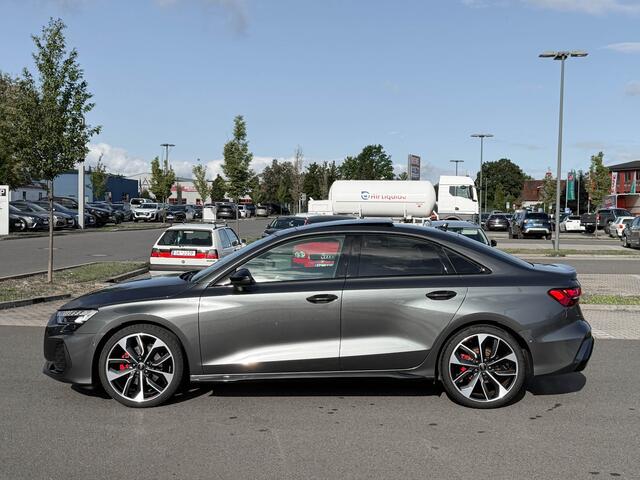 Audi A3 Limousine 35TFSI S-Lne 150pk Pano 19-Inch M-Led RS-Zetels Sfeerverl Navi Priveglas