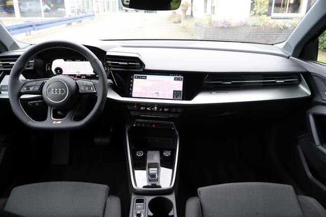Audi A3 Sportback 45 TFSIe (245pk) S-line S3 Look/LED/Camera/Black/Keyless/19inch