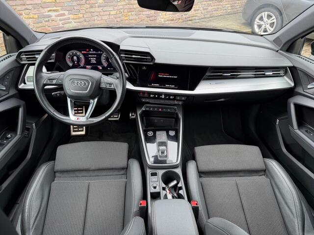 Audi A3 35 TFSI S-Line Automaat ACC BenO Black Style