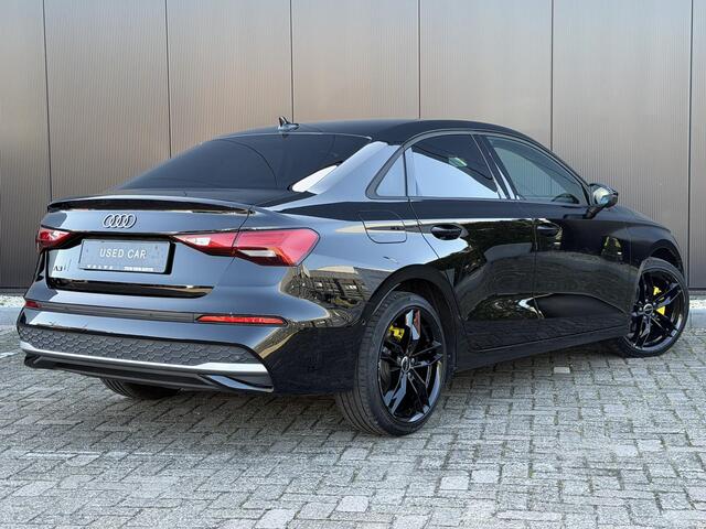 Audi A3 Limousine 30 TFSI Pro Line / Cruise control / Autom. inparkeren / parkeer sensoren voor, achter / Carplay / Privacy glass / sportstoelen /
