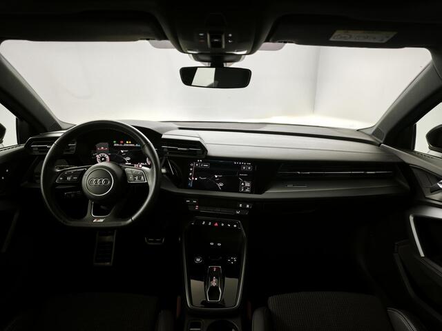 Audi A3 Limousine 30 TFSI S edition | S-Line | Panoramadak | Camera | Navigatie | Adaptive Cruise Control |