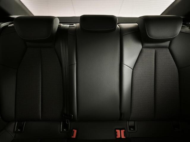 Audi A3 Limousine 30 TFSI S edition | S-Line | Panoramadak | Camera | Navigatie | Adaptive Cruise Control |