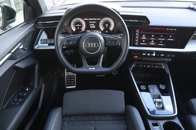Audi A3 Limousine 35 TFSI S edition - NL Auto!! Stoelverw I 360 Camera I Adap Cruise