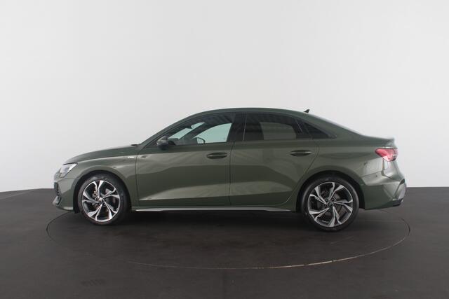 Audi A3 Limousine Sport 30 TFSI MHEV Sport Edition S | Achterlichten LED met dynamisch knipperlicht | Adaptive cruisecontrol (Adaptive Cruise Control) | Assist package Drive and Park plus