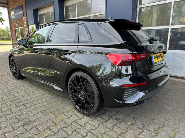 Audi A3 30 TFSI S-LINE, Black, Automaat, ACC, Camera, Carplay, ALL IN prijs!
