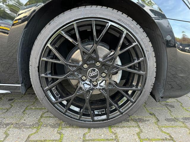 Audi A3 30 TFSI S-LINE, Black, Automaat, ACC, Camera, Carplay, ALL IN prijs!