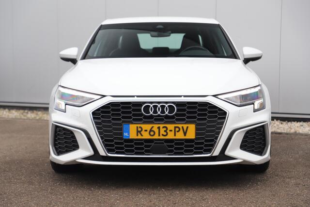 Audi A3 Limousine 30 TFSI S edition Automaat 19 inch ABT Velgen RS Zetels Rode Stiksels Navigatie Carplay Adaptive Cruise Rijstrooksensor Parkeersensor 2X S-Line
