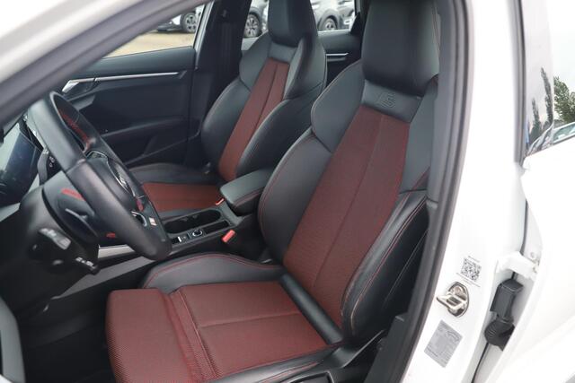 Audi A3 Limousine 30 TFSI S edition Automaat 19 inch ABT Velgen RS Zetels Rode Stiksels Navigatie Carplay Adaptive Cruise Rijstrooksensor Parkeersensor 2X S-Line