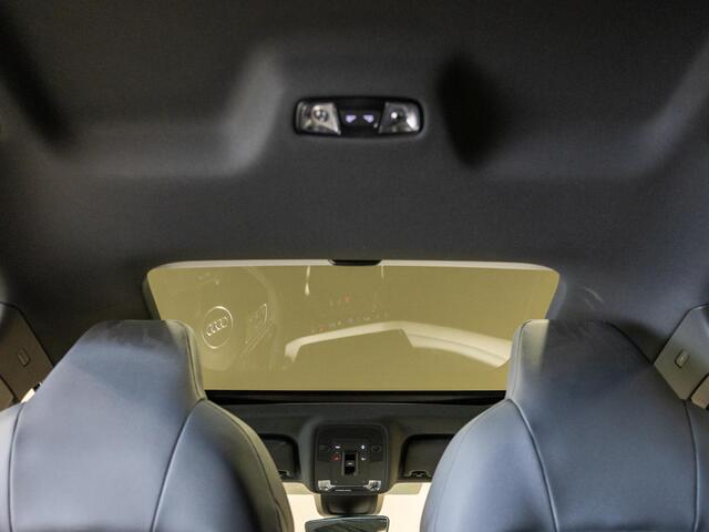 Audi A3 Limousine 30 TFSI 2x S-Line edition / 110pk / Panorama dak / Trekhaak /