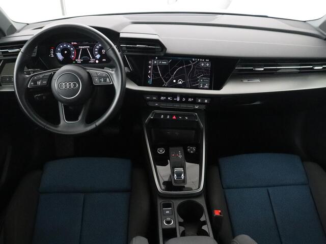 Audi A3 Limousine 35 TFSI S edition | Camera | Park assist | Carplay | Virtual Dashboard | Climate control | Full LED | Cruise control |