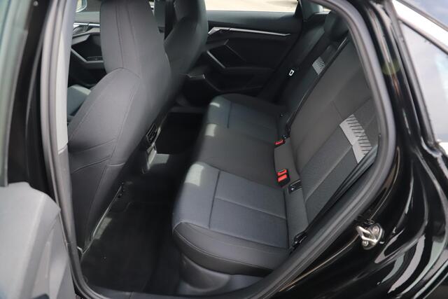 Audi A3 Limousine 30 TFSI Business edition Automaat Sportstoelen LMV Full LED Navigatie Carplay Android Climate Cruise Control – foto 7