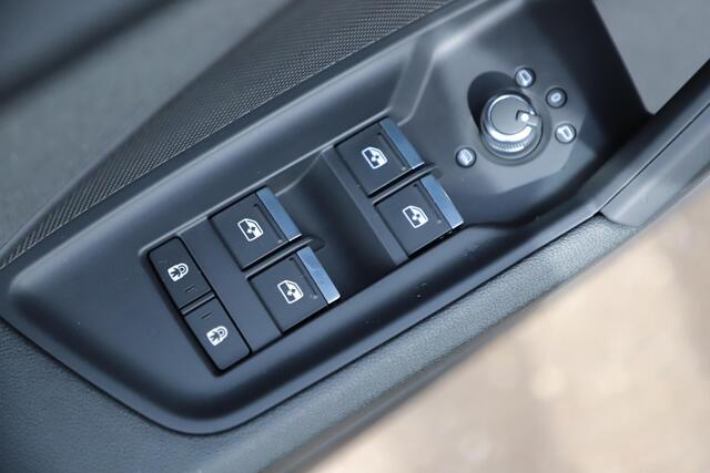 Audi A3 Limousine 30 TFSI Business edition Automaat Sportstoelen LMV Full LED Navigatie Carplay Android Climate Cruise Control – foto 10