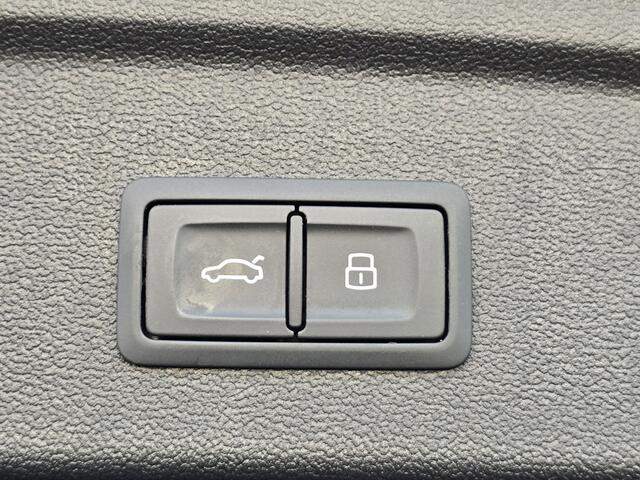 Audi A3 SPORTBACK 40 TFSI e Advanced edition PANO VIRTUAL HUD STOELVERWARMING KEYLESS ENTRY ADAPTIVE CRUISE CONTROL