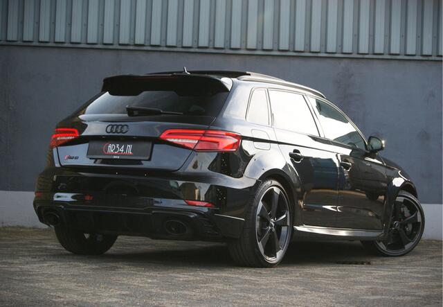 Audi A3 SPORTBACK 2.5 TFSI RS 3 quattro Ceramisch/Pano/RS-Stoel/B&O/Alcantara