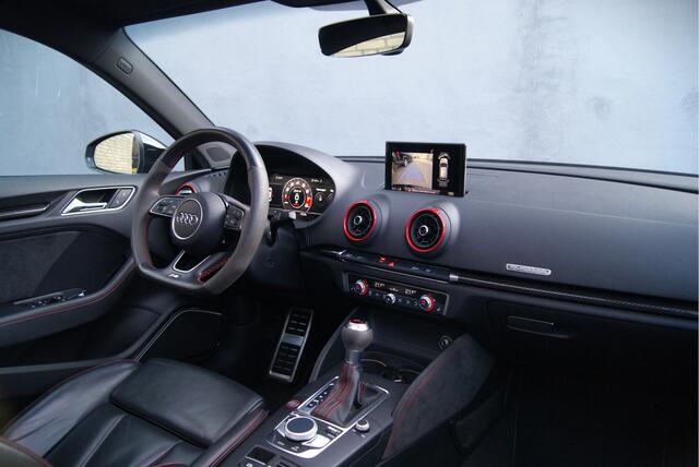 Audi A3 SPORTBACK 2.5 TFSI RS 3 quattro Ceramisch/Pano/RS-Stoel/B&O/Alcantara