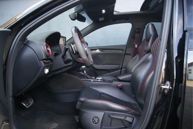 Audi A3 SPORTBACK 2.5 TFSI RS 3 quattro Ceramisch/Pano/RS-Stoel/B&O/Alcantara