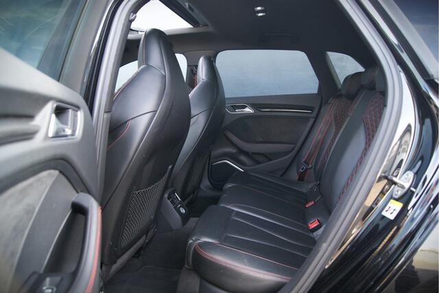 Audi A3 SPORTBACK 2.5 TFSI RS 3 quattro Ceramisch/Pano/RS-Stoel/B&O/Alcantara