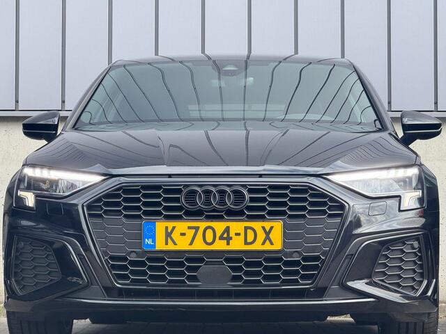 Audi A3 SPORTBACK 30 TFSI 3X S-Line *NL-AUTO*