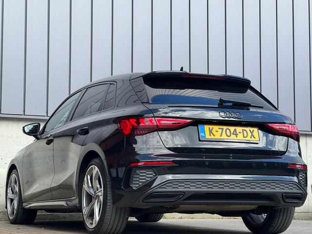 Audi A3 SPORTBACK 30 TFSI 3X S-Line *NL-AUTO*