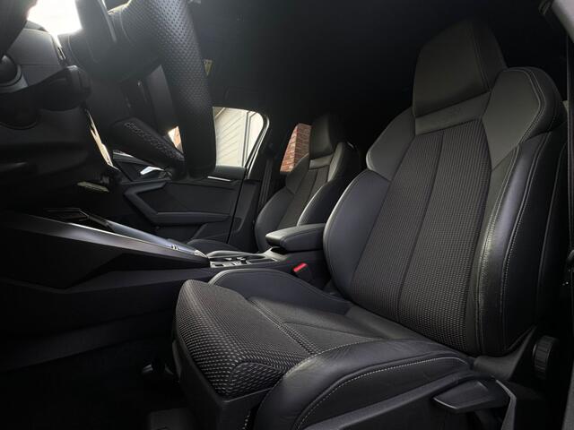 Audi A3 SPORTBACK 30 TFSI 3X S-Line *NL-AUTO*