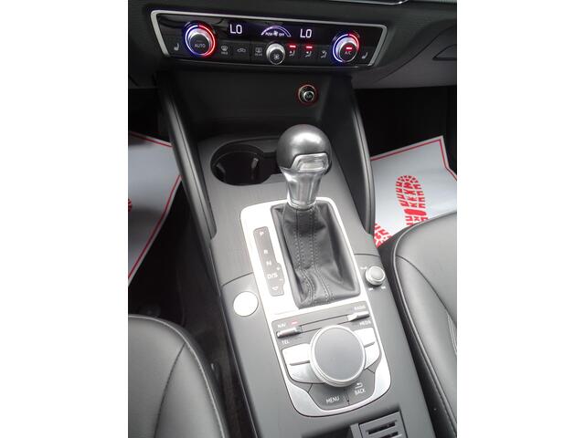 Audi A3 SPORTBACK 1.4 e-tron PHEV Attraction Pro Line plus Automaat, Navigatie, Airco/ECC, CruiseControl, Sport Interieur, Parkeersensoren, LM-velgen