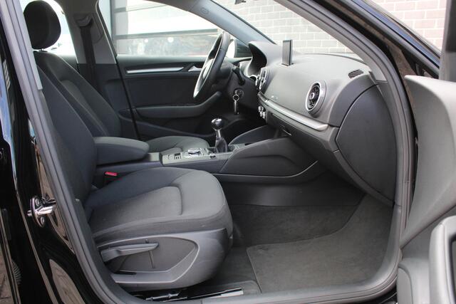 Audi A3 SPORTBACK 1.0 TFSI Pro Line / Xenon / Navigatie / N.A.P.