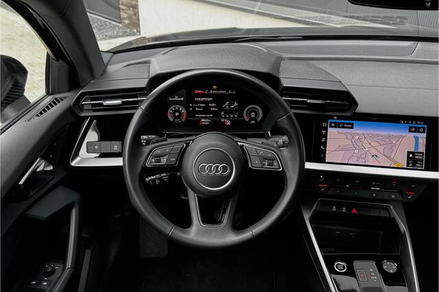 Audi A3 SPORTBACK 30 TFSI S Edition - Virtual Cockpit - Navi - Stoelverwarming - Draadloos Laden - LED - Business-pakket - Rijklaar