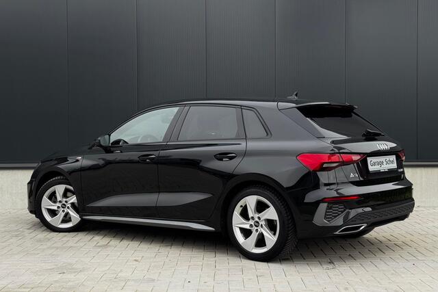 Audi A3 SPORTBACK 30 TFSI S Edition - Virtual Cockpit - Navi - Stoelverwarming - Draadloos Laden - LED - Business-pakket - Rijklaar