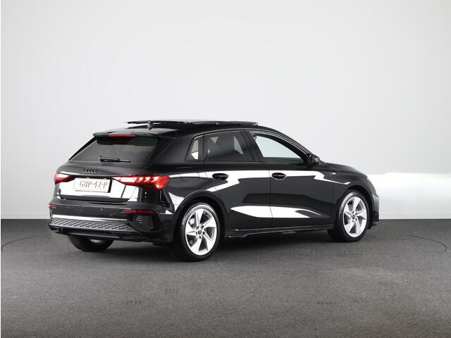 Audi A3 SPORTBACK 35 TFSI S edition 150 pk S-tronic | Verlengde garantie | Navigatie | Panoramadak | Parkeersensoren achter | Adaptieve cruise control |