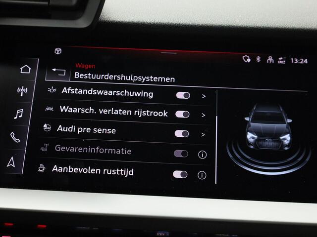 Audi A3 SPORTBACK 30 TFSI/110PK Business edition · Navigatie · Lane assist · Sportstoelen