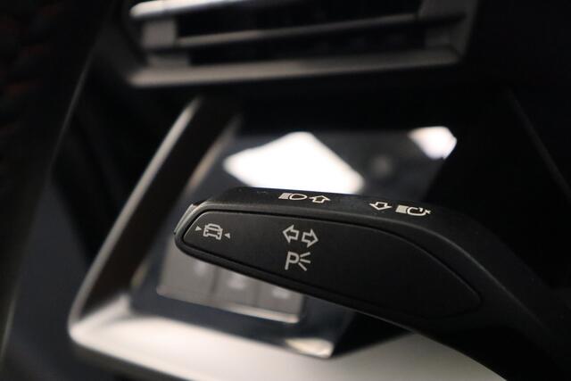 Audi A3 SPORTBACK 35 TFSI S edition 150PK Navigatie 17LMV volleder interieur Cruise Control parking ass.