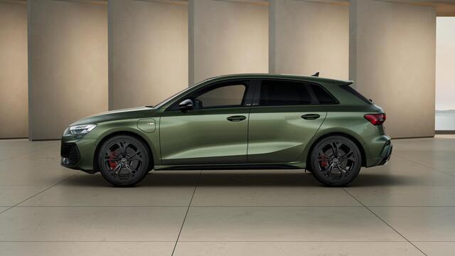 Audi A3 SPORTBACK S edition Competition 45 TFSI e 180 kW / 245 PK Sp panoramadak, SONOS soundsysteem, comfortsleutel, LM 18" %-Y dubbelspaak, assistentiepakket Driving en Parking