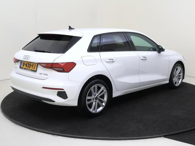 Audi A3 SPORTBACK 30 TFSI Pro Line | CarPlay | Lane- en frontassist | Draadloze telefoonlader | Climate control | Cruise control |