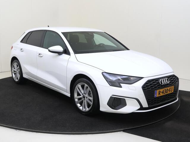 Audi A3 SPORTBACK 30 TFSI Pro Line | CarPlay | Lane- en frontassist | Draadloze telefoonlader | Climate control | Cruise control |