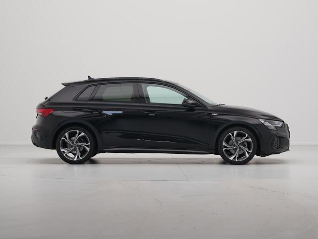 Audi A3 SPORTBACK 30 TFSI 110 pk S-Tronic S line edition S Line Trekhaak Adaptive Cruise Control Stoelverwarming 30