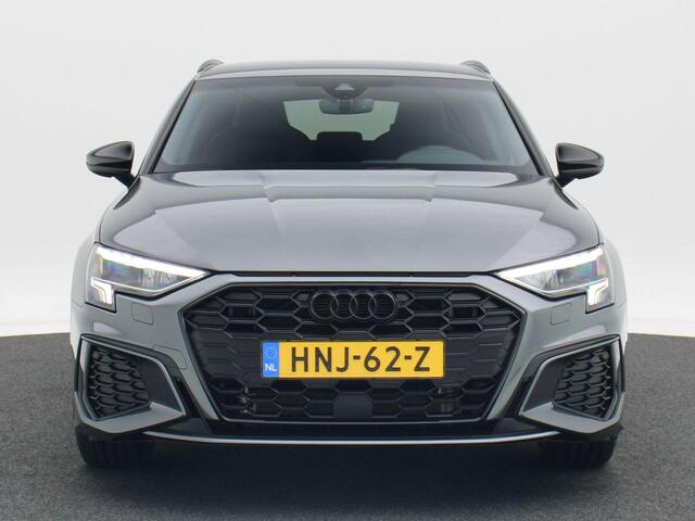 Audi A3 SPORTBACK 45 TFSi 245 Pk e Automaat S-Line Competition | Full LED | Trekhaak | Zwart Optiek | Privacy Glas | Adaptive Cruise | Stoelverwarming | Parkeersensoren | Carplay | 17.648 Km!!