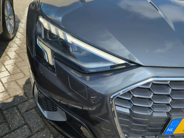 Audi A3 SPORTBACK 30 TFSI Attitude Automaat Navigatie / Clima / Parkeersensoren / LED Verlichting / Sportstoelen