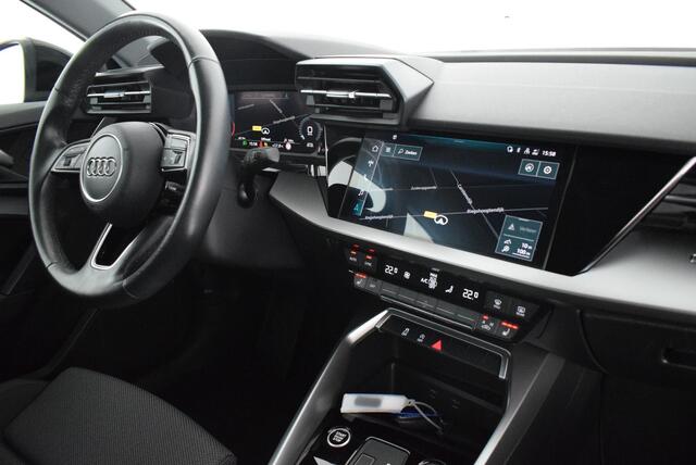 Audi A3 SPORTBACK 35 TDI 150pk S-Tronic Business edition Stoelverwarming Virtual Cockpit Navigatie