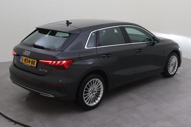 Audi A3 SPORTBACK 30 TFSI Business edition / AUTOMAAT/ PARK. SENSOREN/ LED/ NAVI/ VIRTUAL COCKPIT/ CLIMA/ 17" LMV
