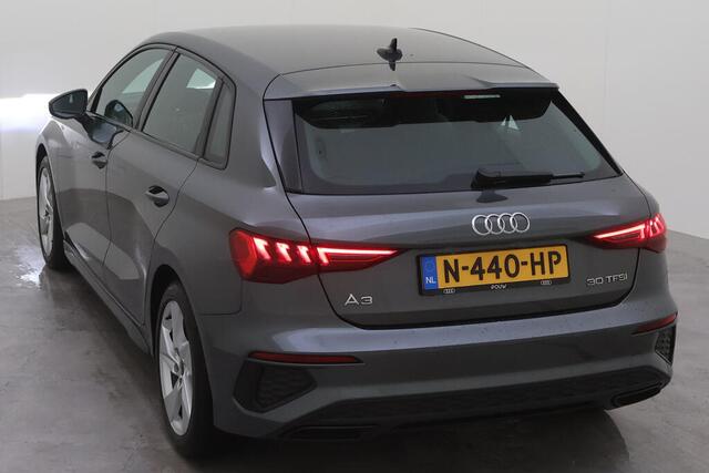 Audi A3 SPORTBACK 30 TFSI S edition / Digitaal dashboard / LED / Navigatie / LED / Parkeersensoren V+A /