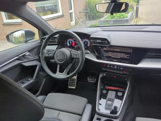 Audi A3 SPORTBACK 30 TFSI S edition /Full Led verlichting / S-line Pakket / Climate control / Navigatie / PDC / 17 Inch