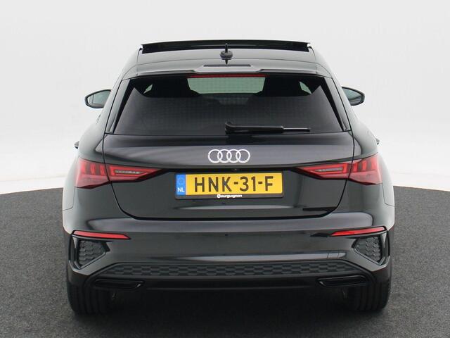 Audi A3 SPORTBACK 45 TFSi e 245 Pk Automaat S-Line Competition | Panoramadak | B&O Audio | Camera | 18 Inch | Adaptive Cruise | Zwart Optiek | Privacy Glass | 13.900 Km!!
